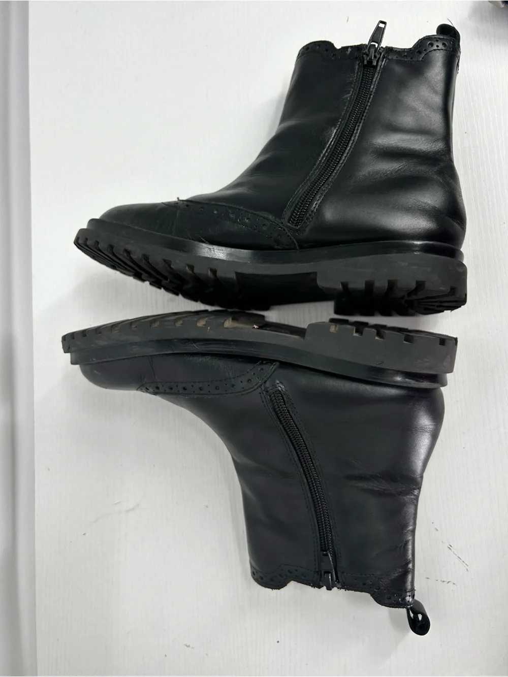 ZARA Black Leather Wingtip Chelsea Ankle Boots Women's size EU36/US 6